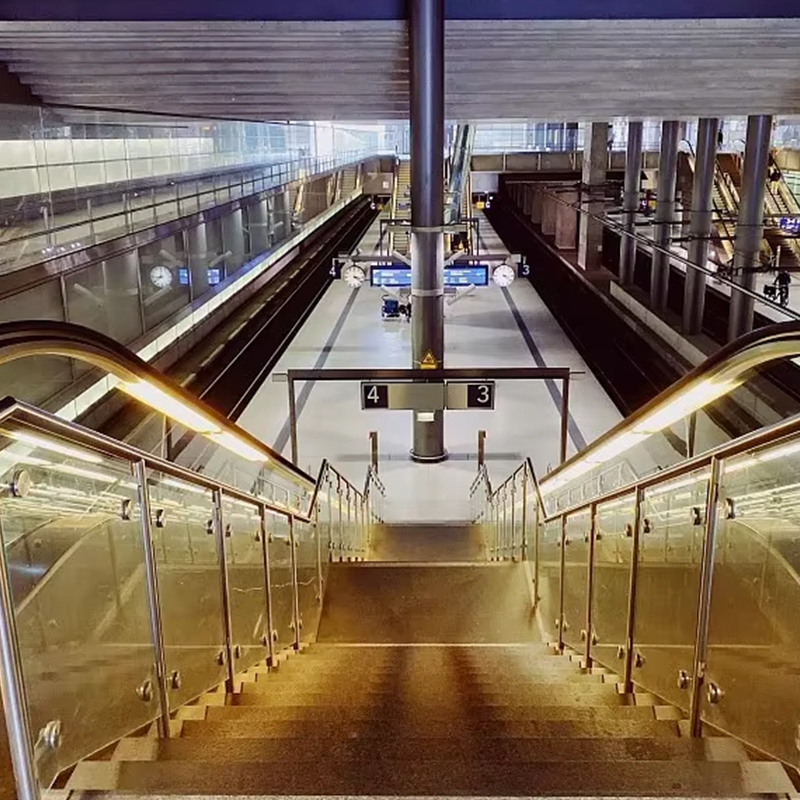 VTES104 Energy Efficient Moving Walk Escalator _ Smooth and Silent Operation for Public Transport Hubs